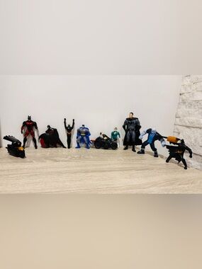 DC Comics Batman Action Figures Lot of 8 - Vintage Fast Food & Mini Toys As-Is